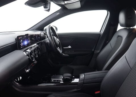 Mercedes-Benz A Class 1.3 A 200 Sport Exeutive Auto 5dr 44