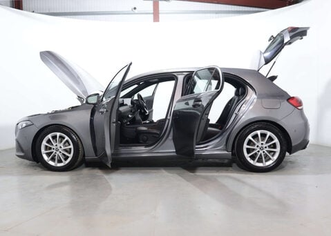 Mercedes-Benz A Class 1.3 A 200 Sport Exeutive Auto 5dr 54