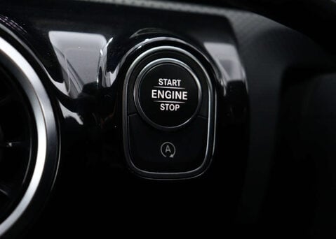 Mercedes-Benz A Class 1.3 A 200 Sport Exeutive Auto 5dr 35