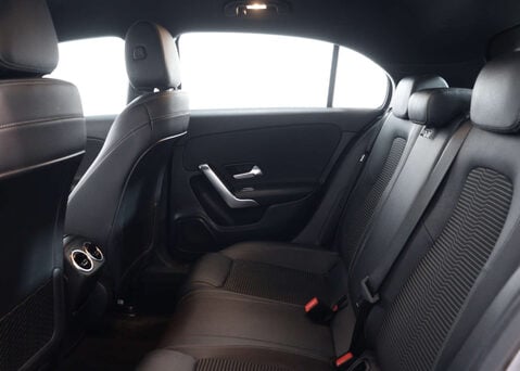 Mercedes-Benz A Class 1.3 A 200 Sport Exeutive Auto 5dr 47