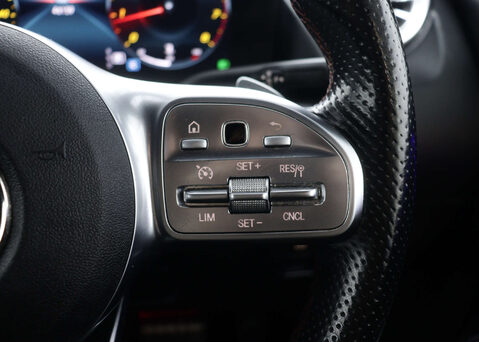 Mercedes-Benz GLA 1.3 GLA 180 AMG Line Premium Auto 5dr 34