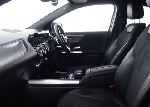 Mercedes-Benz GLA 1.3 GLA 180 AMG Line Premium Auto 5dr 44