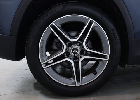 Mercedes-Benz GLA 1.3 GLA 180 AMG Line Premium Auto 5dr 13