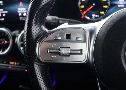 Mercedes-Benz GLA 1.3 GLA 180 AMG Line Premium Auto 5dr 33