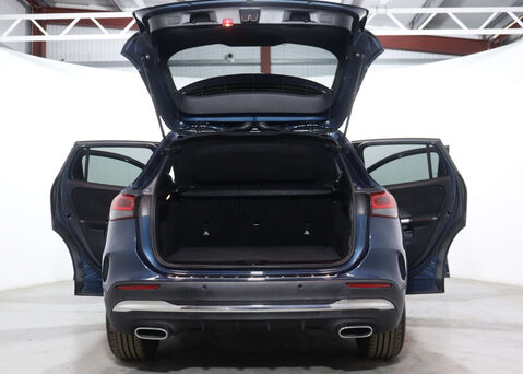 Mercedes-Benz GLA 1.3 GLA 180 AMG Line Premium Auto 5dr 55