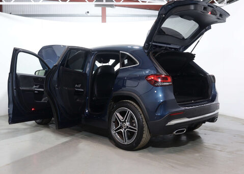 Mercedes-Benz GLA 1.3 GLA 180 AMG Line Premium Auto 5dr 54