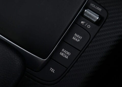 Mercedes-Benz CLA Class 1.3 CLA 180 AMG Line Premium Plus 2 Auto 4dr 33