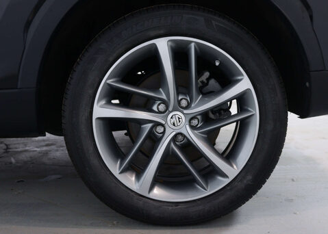 MG HS 1.5 HS Exclusive Semi-Auto 5dr 16