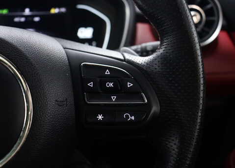 MG HS 1.5 HS Exclusive Semi-Auto 5dr 33