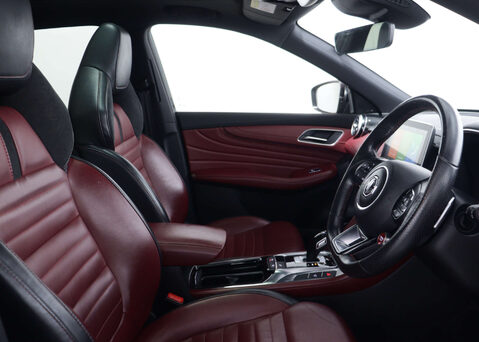 MG HS 1.5 HS Exclusive Semi-Auto 5dr 40