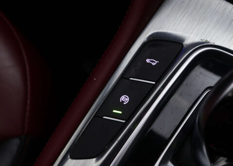 MG HS 1.5 HS Exclusive Semi-Auto 5dr 30