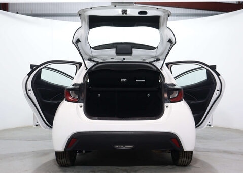 Toyota Yaris 1.5 Yaris Icon HEV CVT 5dr 53