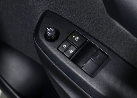 Toyota Yaris 1.5 Yaris Icon HEV CVT 5dr 35