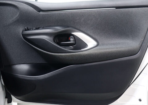 Toyota Yaris 1.5 Yaris Icon HEV CVT 5dr 39