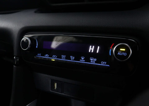 Toyota Yaris 1.5 Yaris Icon HEV CVT 5dr 25