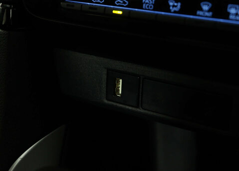 Toyota Yaris 1.5 Yaris Icon HEV CVT 5dr 26