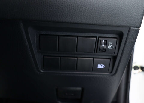 Toyota Yaris 1.5 Yaris Icon HEV CVT 5dr 34