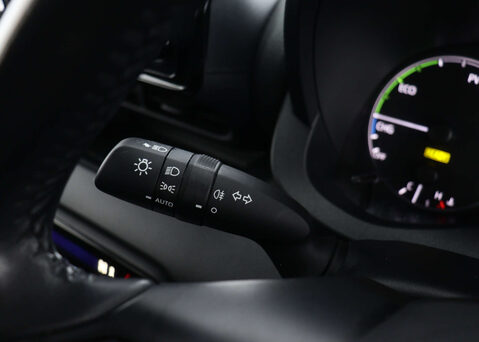 Toyota Yaris 1.5 Yaris Icon HEV CVT 5dr 32