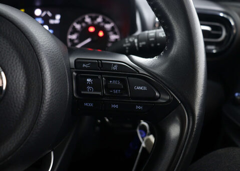 Toyota Yaris 1.5 Yaris Icon HEV CVT 5dr 31