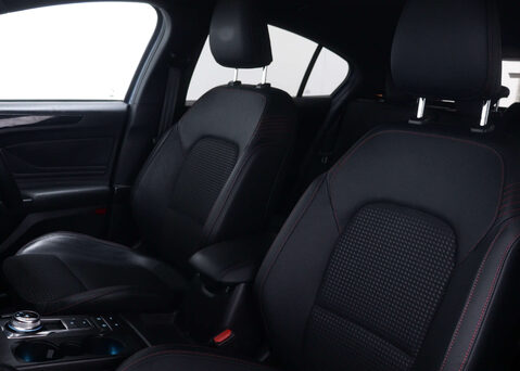 Ford Focus 1.0 Focus ST-Line X Auto 5dr 46