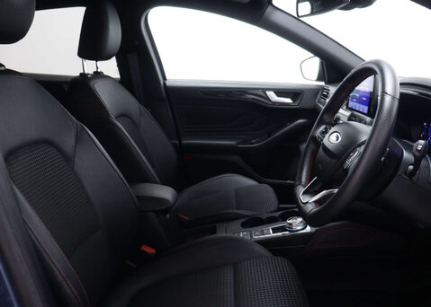 Ford Focus 1.0 Focus ST-Line X Auto 5dr 41