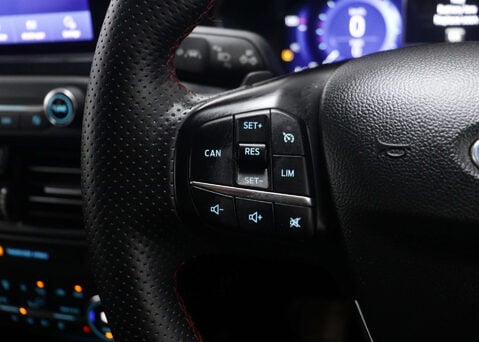 Ford Focus 1.0 Focus ST-Line X Auto 5dr 32