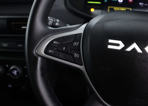 Dacia Jogger 1.6 Jogger Extreme HEV Auto 5dr 23