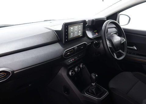 Dacia Jogger 1.6 Jogger Extreme HEV Auto 5dr 34