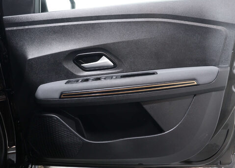 Dacia Jogger 1.6 Jogger Extreme HEV Auto 5dr 33