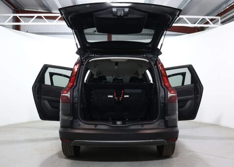 Dacia Jogger 1.6 Jogger Extreme HEV Auto 5dr 46