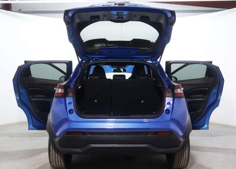 Nissan Juke 1.6 Juke N-Connecta HEV CVT 5dr 53