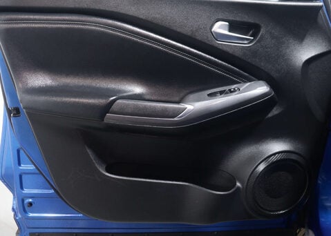 Nissan Juke 1.6 Juke N-Connecta HEV CVT 5dr 43