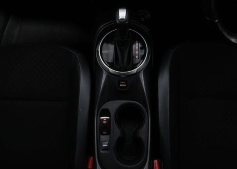 Nissan Juke 1.6 Juke N-Connecta HEV CVT 5dr 20