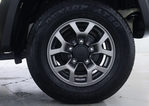 Suzuki Jimny SZ5 4X4 19