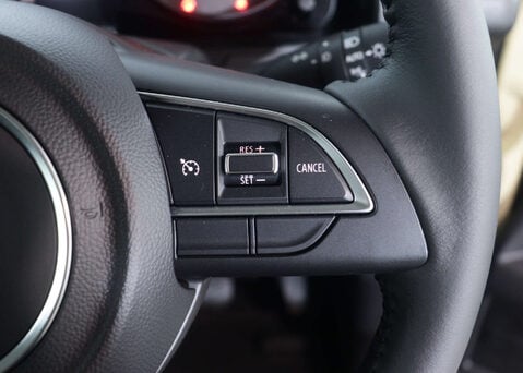 Suzuki Jimny SZ5 4X4 35