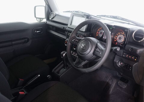 Suzuki Jimny SZ5 4X4 38
