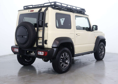 Suzuki Jimny SZ5 4X4 11