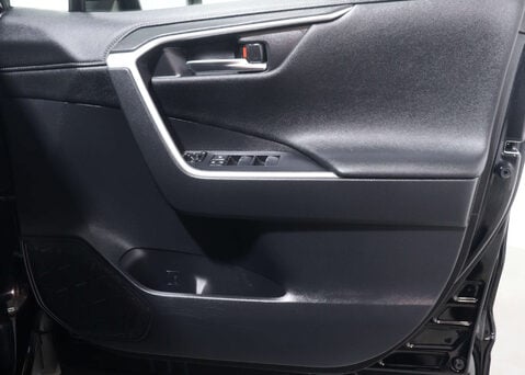 Toyota Rav4 2.5 RAV4 Icon HEV 4x2 CVT 5dr 40