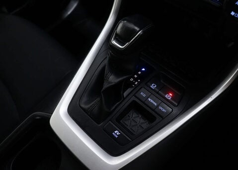 Toyota Rav4 2.5 RAV4 Icon HEV 4x2 CVT 5dr 31