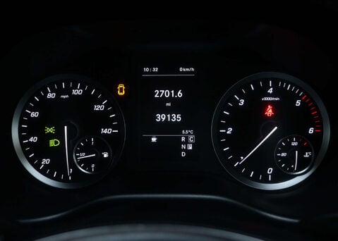 Mercedes-Benz Vito 2.0 Vito 116 CDi Tourer Select Auto L3 5dr 17