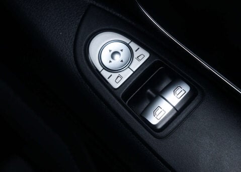 Mercedes-Benz Vito 2.0 Vito 116 CDi Tourer Select Auto L3 5dr 35