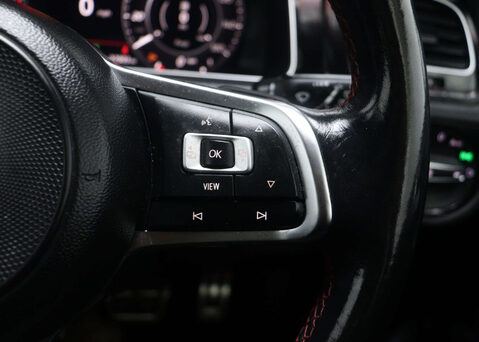 Volkswagen Golf 2.0 Golf GTi Performance TSi Semi-Auto 5dr 29