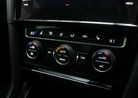 Volkswagen Golf 2.0 Golf GTi Performance TSi Semi-Auto 5dr 24