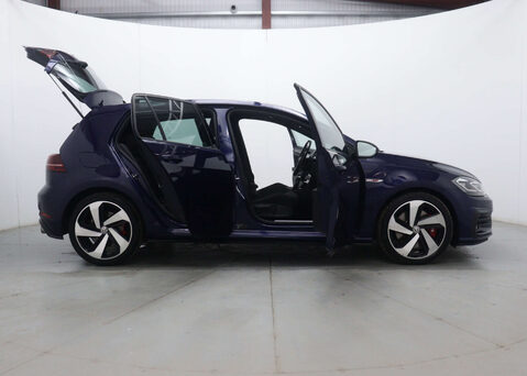 Volkswagen Golf 2.0 Golf GTi Performance TSi Semi-Auto 5dr 52
