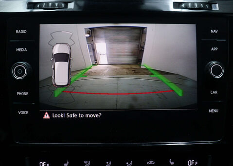 Volkswagen Golf 2.0 Golf GTi Performance TSi Semi-Auto 5dr 23