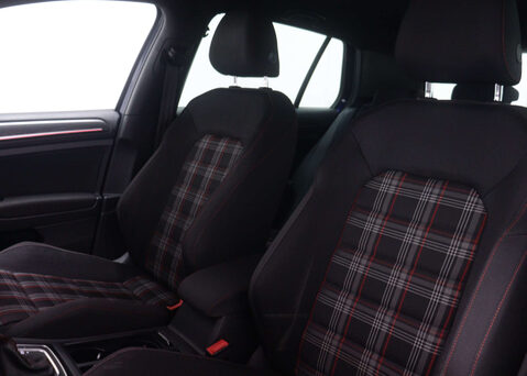 Volkswagen Golf 2.0 Golf GTi Performance TSi Semi-Auto 5dr 41
