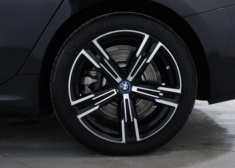 BMW 3 Series 2.0 330E M Sport Auto 5dr 16