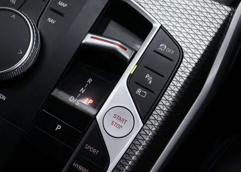 BMW 3 Series 2.0 330E M Sport Auto 5dr 38