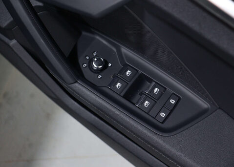 Audi A3 1.0 A3 Sportback 30 TFSI MHEV S Line Semi-Auto 5dr 40