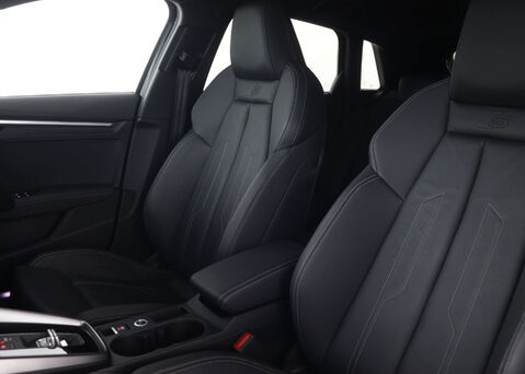 Audi A3 1.0 A3 Sportback 30 TFSI MHEV S Line Semi-Auto 5dr 46